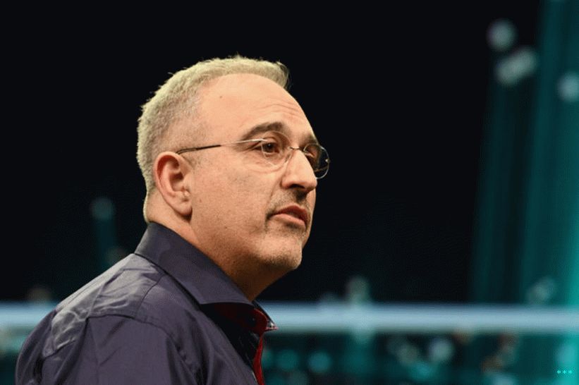 Antonio Neri, presiden dan CEO Hewlett Packard Enterprise (HPE), berbicara selama konferensi HPE Discover di Las Vegas, Nevada, AS, pada hari Selasa, 19 Juni 2018. Neri memacu HPE untuk memberikan semua produknya sebagai  layanan.